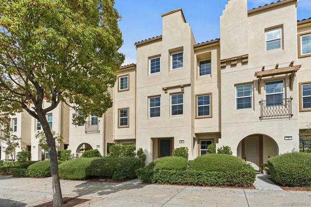 5992 Village Center Loop 4, San Diego, CA 92130