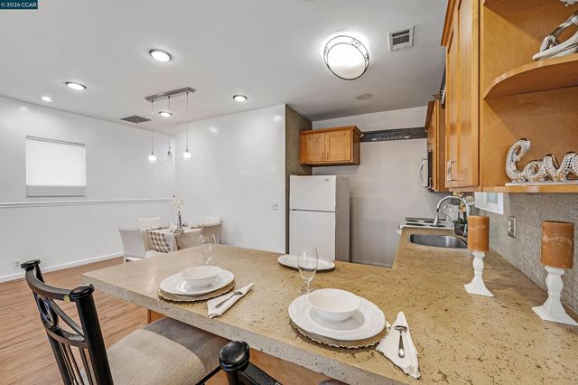 901 Florida Ave, Richmond, CA 94804