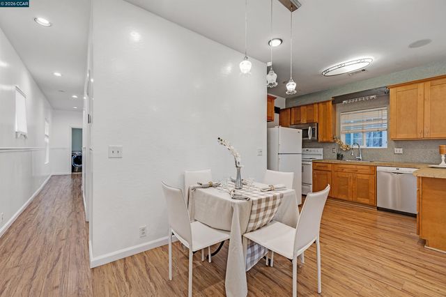 901 Florida Ave, Richmond, CA 94804