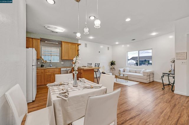 901 Florida Ave, Richmond, CA 94804