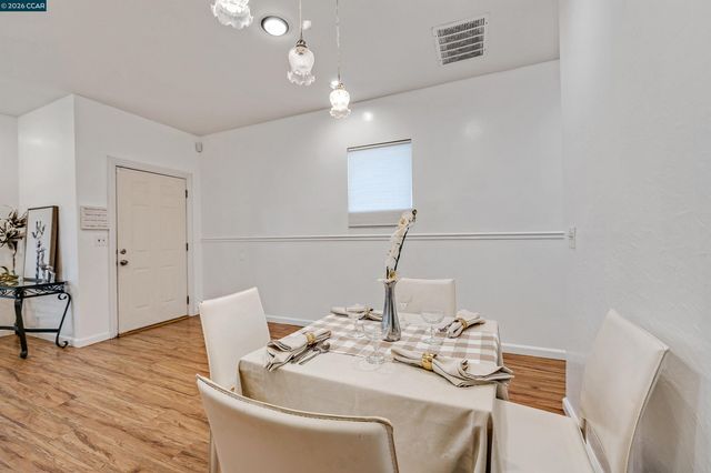 901 Florida Ave, Richmond, CA 94804