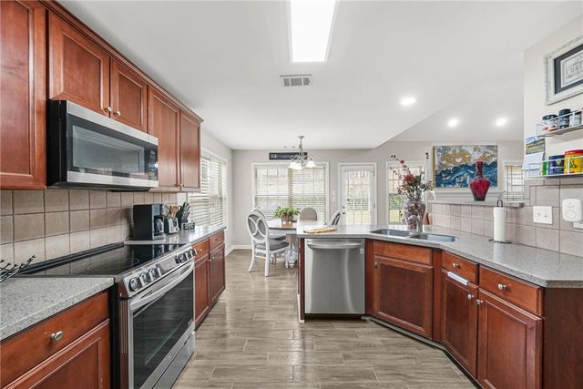 7886 Gossamer Drive, Fairburn, GA 30213