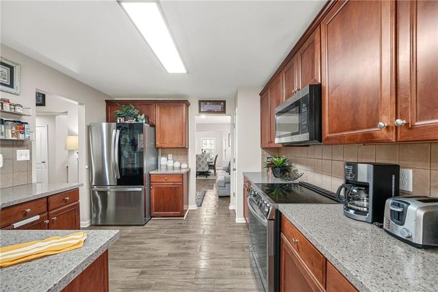 7886 Gossamer Drive, Fairburn, GA 30213