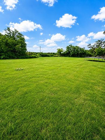 50 Sir Gawain Drive S, Bay City, TX 77414