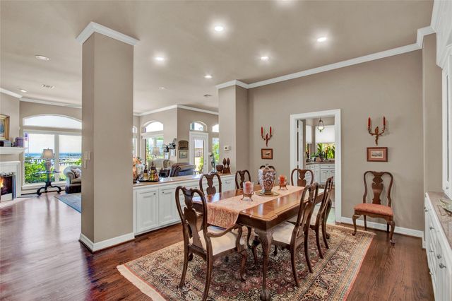 2668 E Bayshore Drive, San Leon, TX 77539