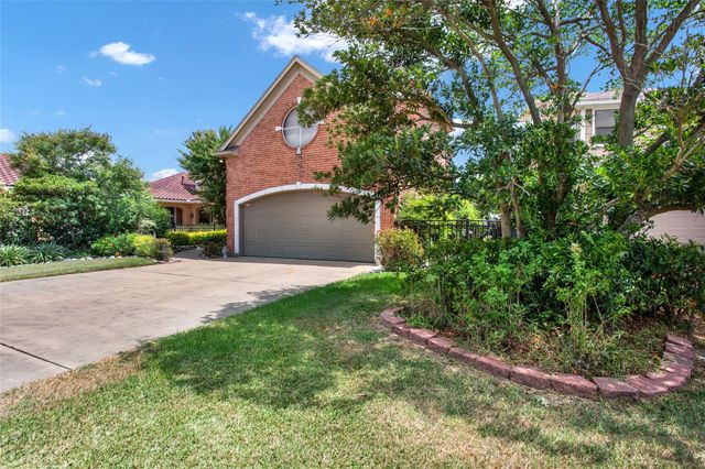 2668 E Bayshore Drive, San Leon, TX 77539