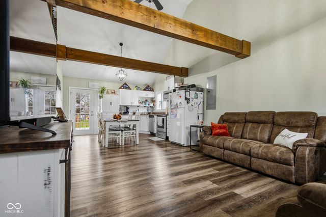 523 Fairview Drive, Columbus, IN 47201