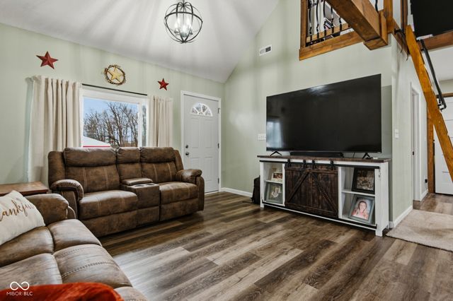 523 Fairview Drive, Columbus, IN 47201