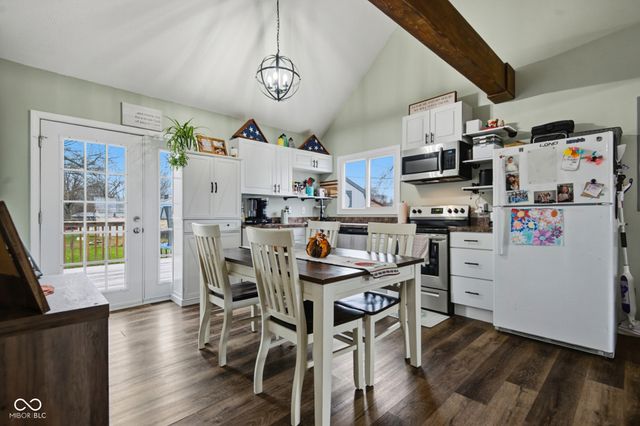 523 Fairview Drive, Columbus, IN 47201