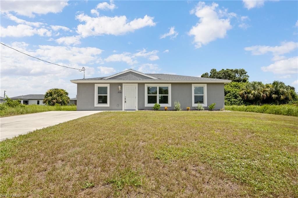 3061 Adcock DR, LABELLE, FL 33935 — photo 2
