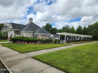 7 Bryce Lane 1504, Manahawkin, NJ 08050
