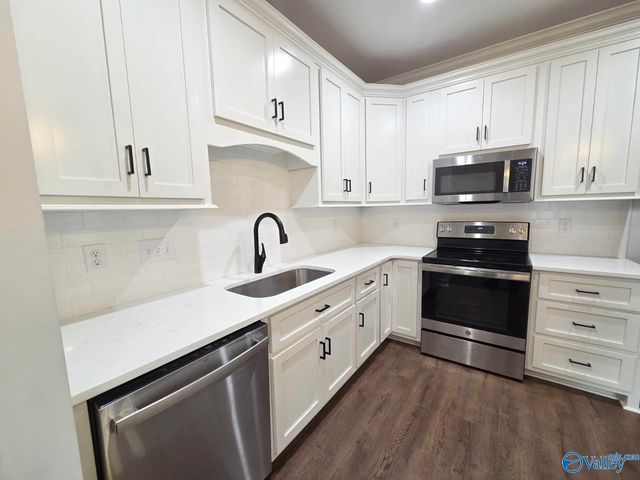 3710 Sabine Court SW, Decatur, AL 35603