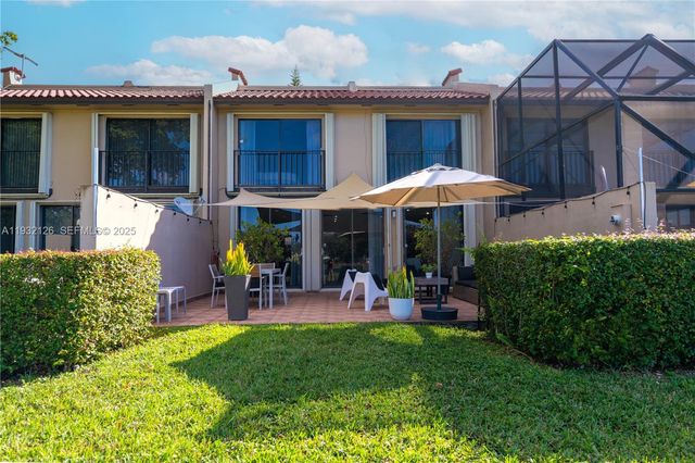 3322 Torremolinos Ave F-41B, Doral, FL 33178