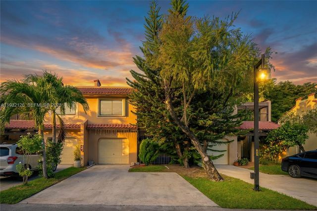 3322 Torremolinos Ave F-41B, Doral, FL 33178