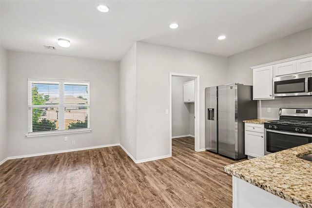 804 Hallow Oak Court, Midwest City, OK 73130