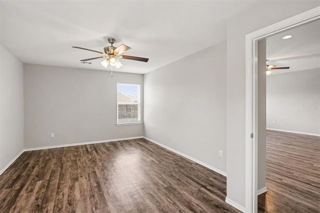 804 Hallow Oak Court, Midwest City, OK 73130
