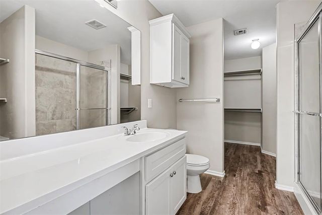 804 Hallow Oak Court, Midwest City, OK 73130
