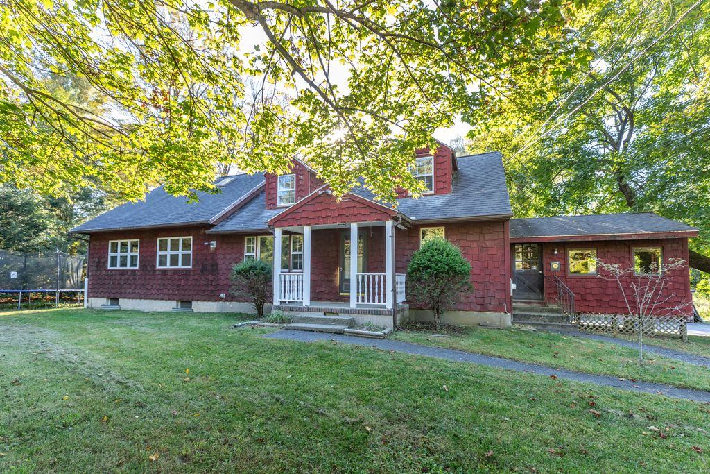 97 Lake Ellis Road, Dover, NY 12594