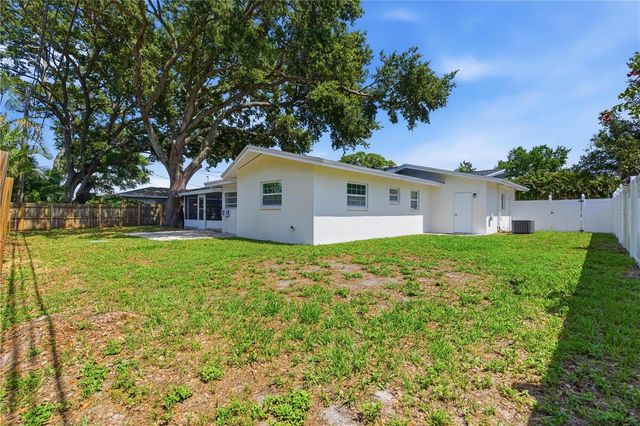 1656 WEBB DRIVE, Clearwater, FL 33755