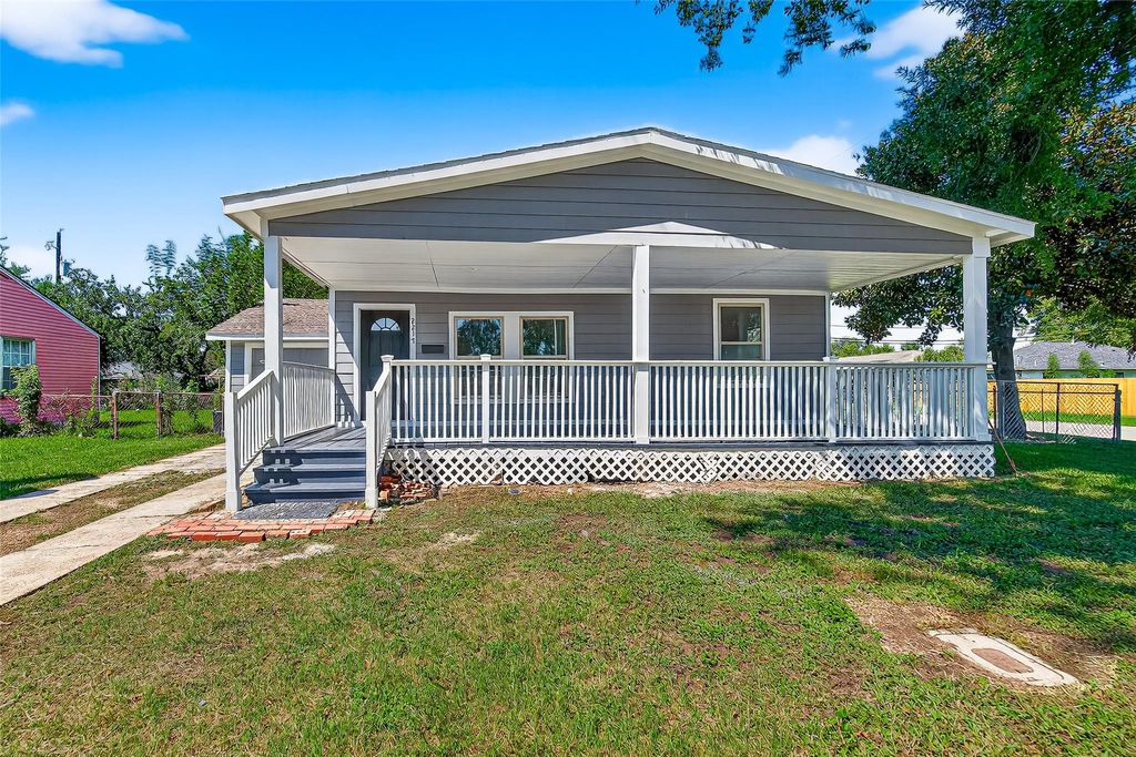 2217 10th Street, Galena Park, TX 77547