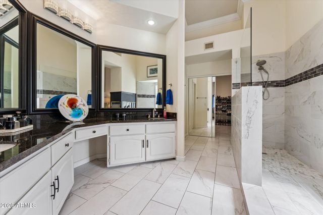 4637 W MISTY WILLOW Lane, Glendale, AZ 85310
