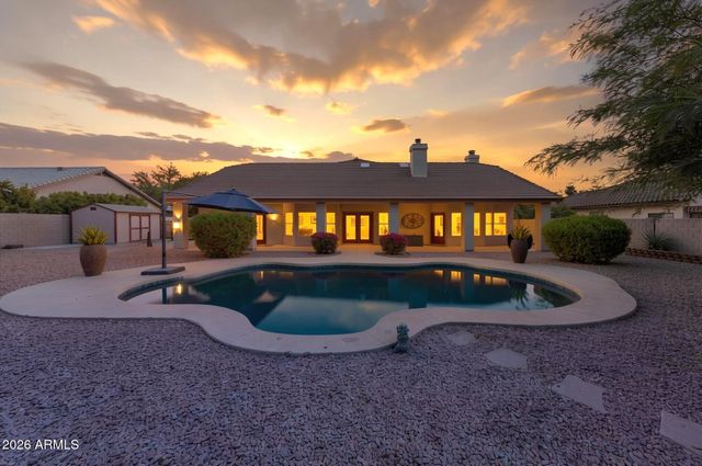 4637 W MISTY WILLOW Lane, Glendale, AZ 85310