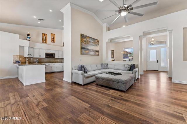 4637 W MISTY WILLOW Lane, Glendale, AZ 85310