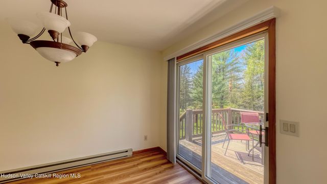 16 Appalachian Drive, Athens, NY 12015