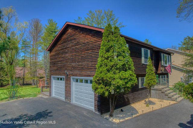 16 Appalachian Drive, Athens, NY 12015