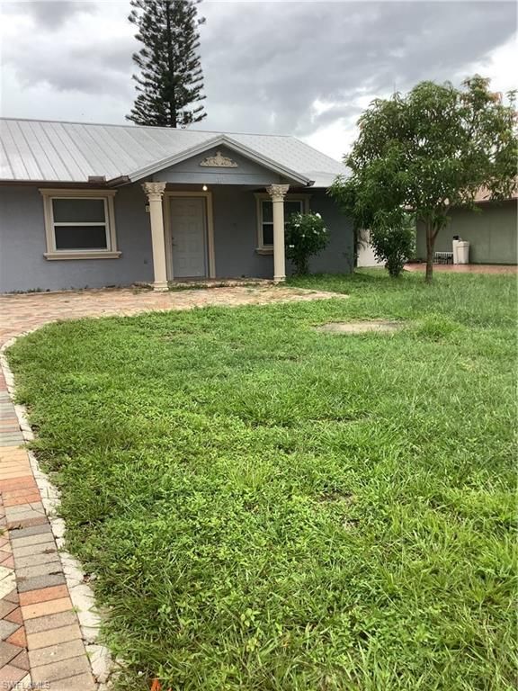 1737 42nd ST SW, Naples, FL 34116