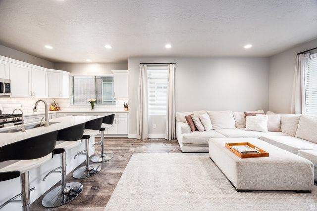 12723 S DOC SORENSON LN, Riverton, UT 84065