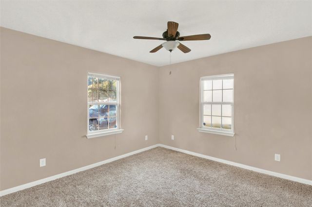 918 W Lang Street, Alvin, TX 77511