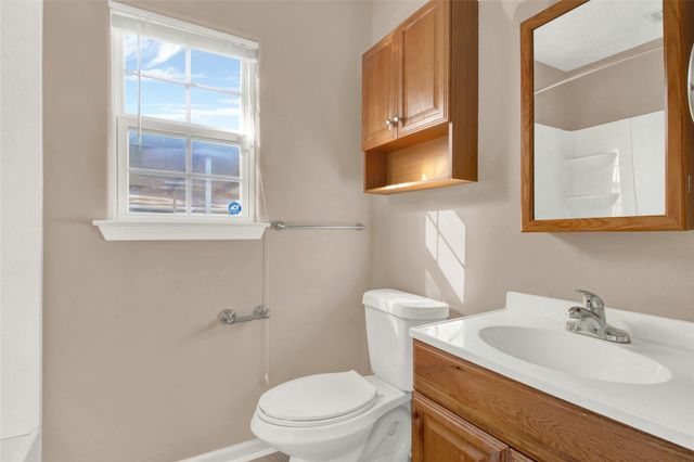 918 W Lang Street, Alvin, TX 77511