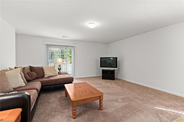 5059 Mount Hope Drive, Winston-salem, NC 27107
