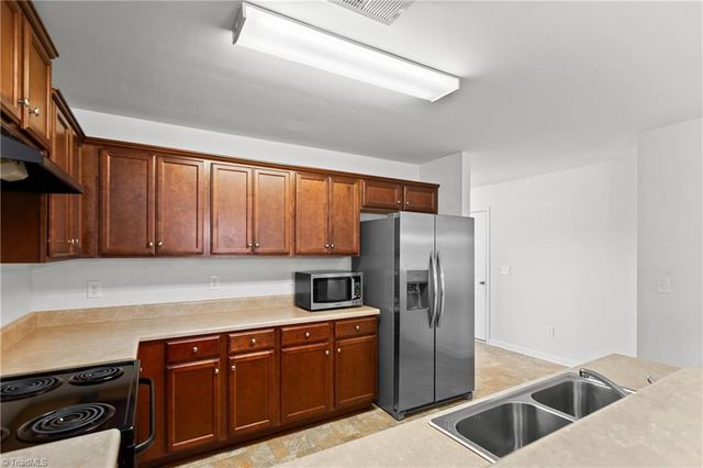 5059 Mount Hope Drive, Winston-salem, NC 27107