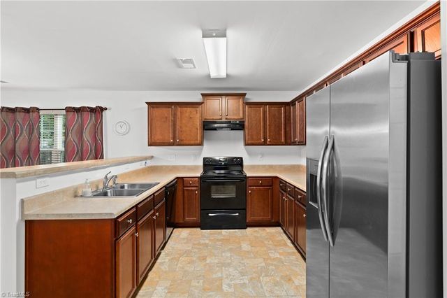 5059 Mount Hope Drive, Winston-salem, NC 27107