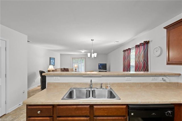 5059 Mount Hope Drive, Winston-salem, NC 27107
