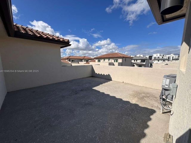 8200 NW 43rd St, Doral, FL 33166