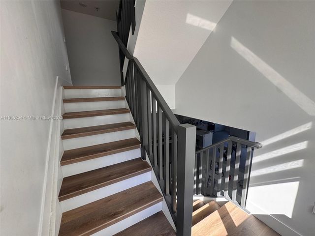 8200 NW 43rd St, Doral, FL 33166