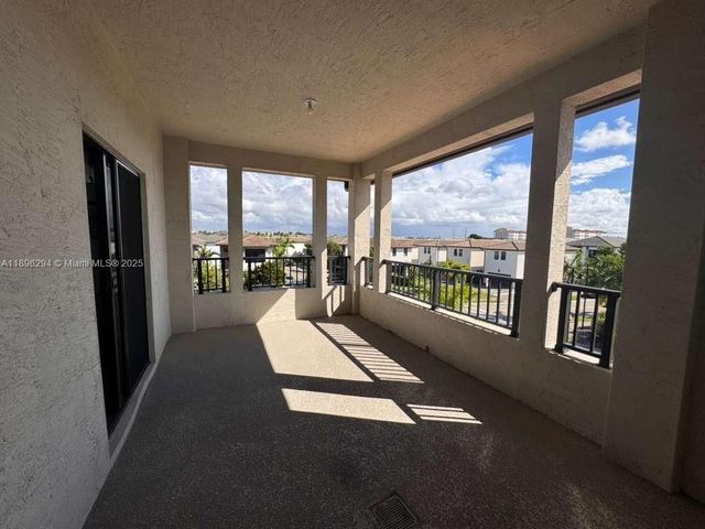 8200 NW 43rd St, Doral, FL 33166