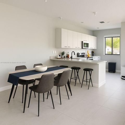 8200 NW 43rd St, Doral, FL 33166