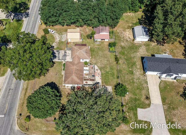 180 S Wolf Lake Road, Muskegon, MI 49442