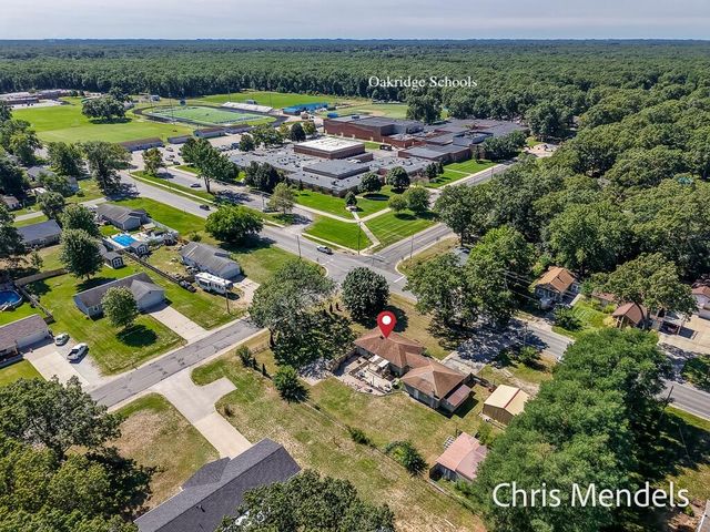 180 S Wolf Lake Road, Muskegon, MI 49442