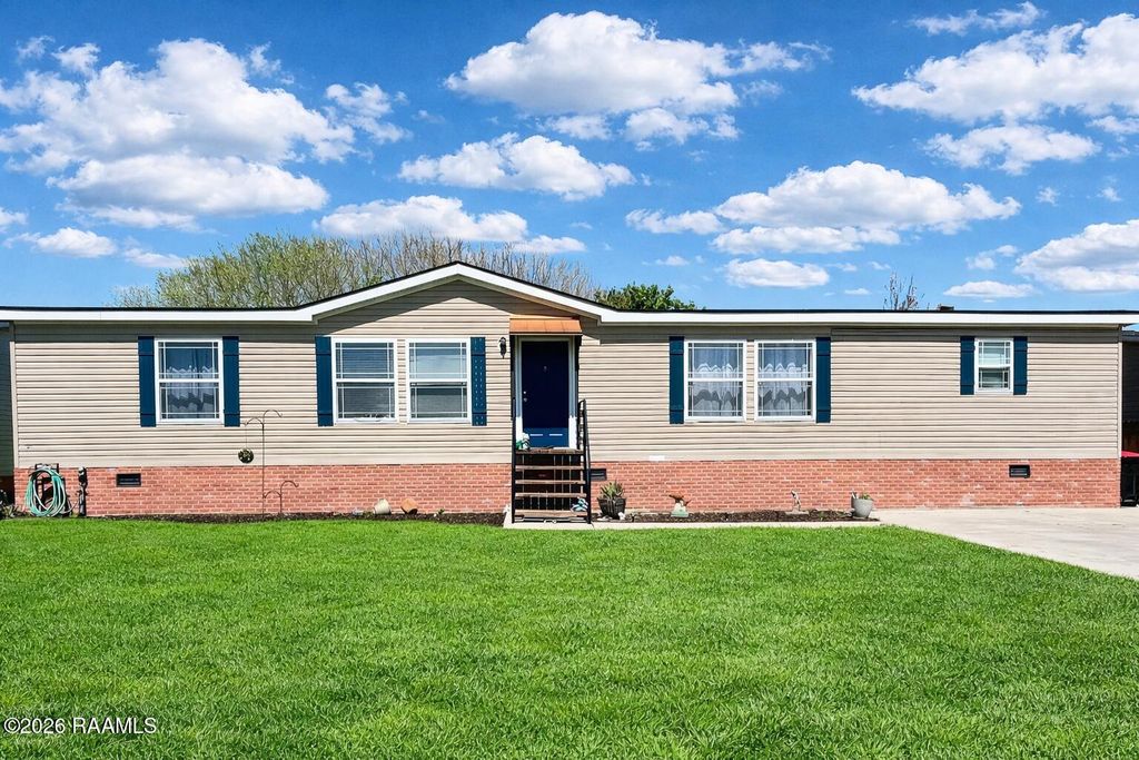 206 Windcreek Lane, Youngsville, LA 70592