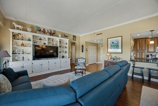 345 W Vine Street 2202, Lexington, KY 40507