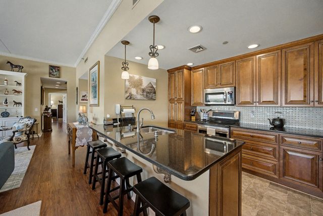 345 W Vine Street 2202, Lexington, KY 40507