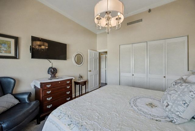 345 W Vine Street 2202, Lexington, KY 40507