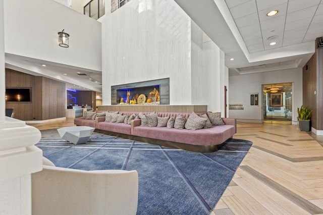 345 W Vine Street 2202, Lexington, KY 40507