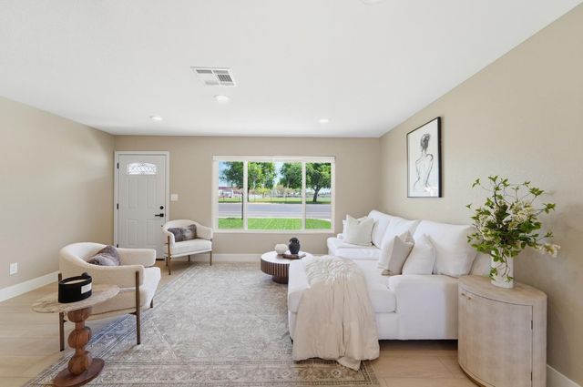 6237 Claus, Riverbank, CA 95367