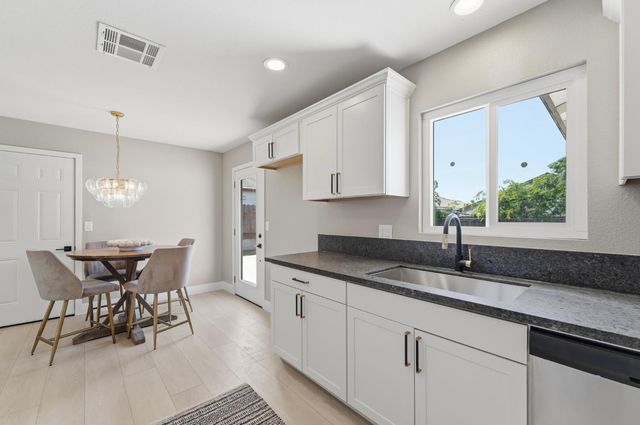 6237 Claus, Riverbank, CA 95367